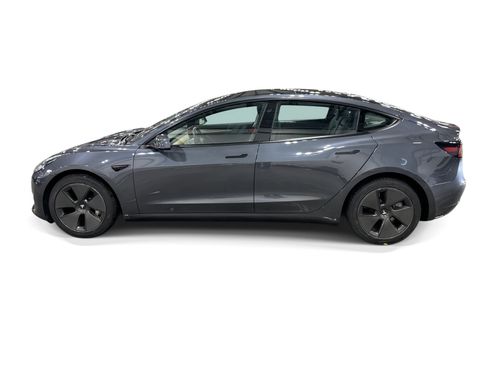 Certified 2023 Tesla Model 3 Standard Range RWD image 3