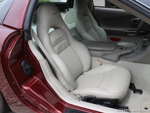 Used 2003 Chevrolet Corvette 50th Anniversary Edition w/ Preferred Equipment Group image 38