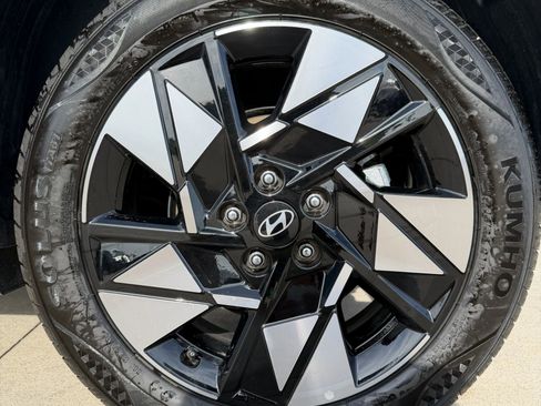 Used 2025 Hyundai Kona SEL AWD/4WD image 25