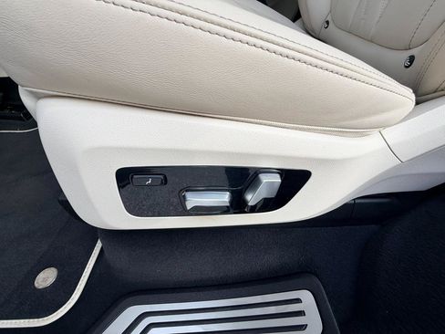 Used 2022 BMW ALPINA XB7 AWD/4WD image 37