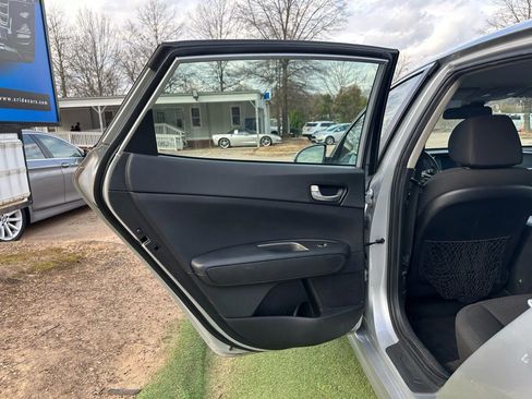 Used 2020 Kia Optima LX image 12