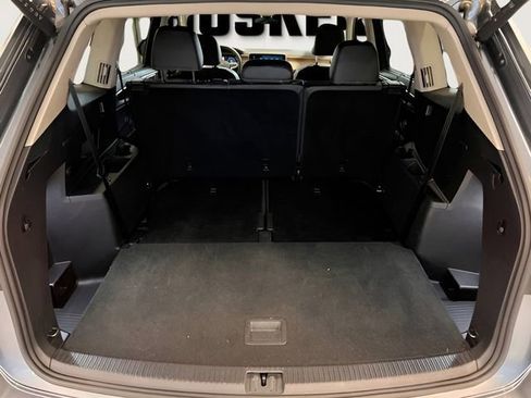 Used 2024 Volkswagen Atlas SE AWD/4WD image 10