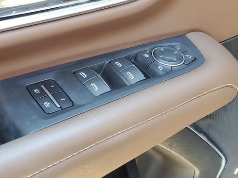 Used 2023 Chevrolet Tahoe High Country AWD/4WD image 26
