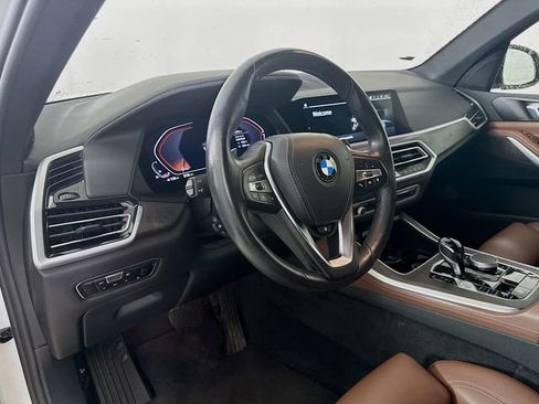Used 2022 BMW X5 xDrive40i w/ Premium Package image 9
