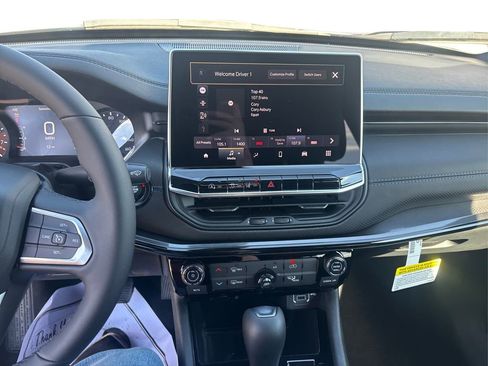 New 2026 Jeep Compass Latitude image 16