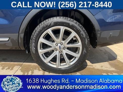Used 2017 Ford Explorer Limited w/ Equipment Group 301A FWD image 7