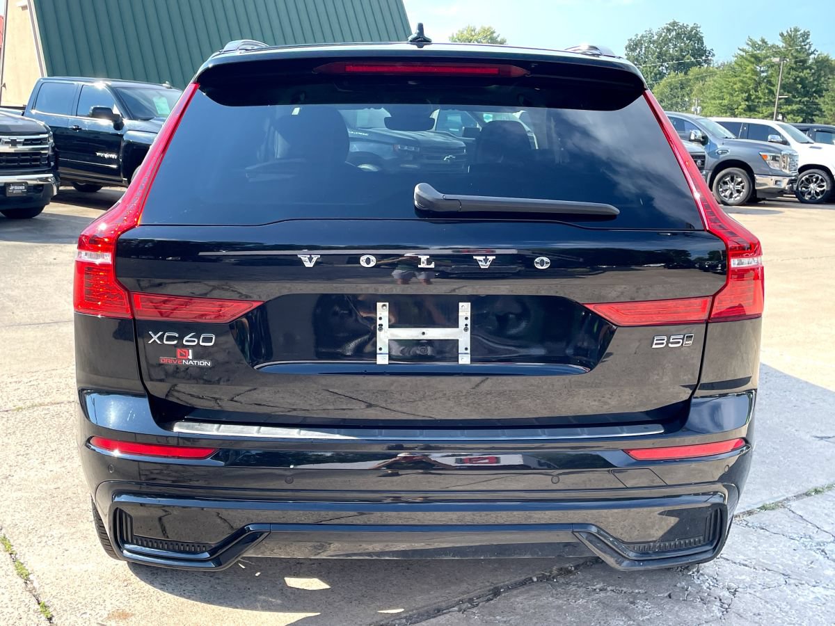 Used 2024 Volvo XC60 B5 Plus w/ Protection Package Premier AWD/4WD image 8