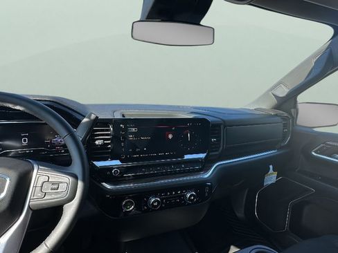 Used 2024 GMC Sierra 1500 Elevation image 11