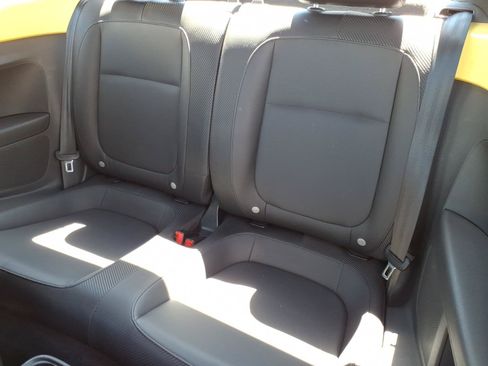 Used 2012 Volkswagen Beetle 2.5 FWD image 20
