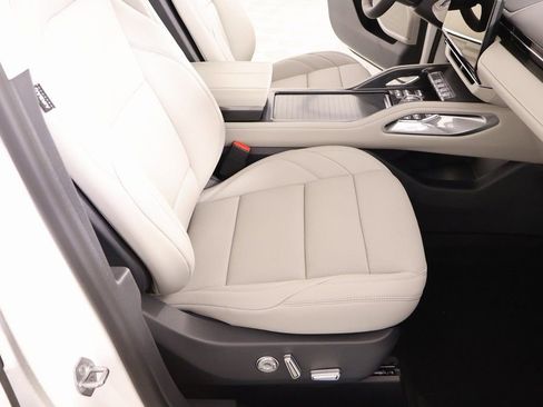 New 2026 Lincoln Nautilus Premier w/ Jet Appearance Package AWD/4WD image 14