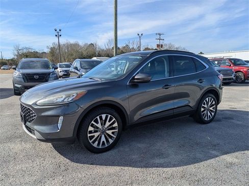 Used 2020 Ford Escape Titanium image 6