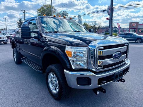 Used 2014 Ford F250 XLT w/ Snow Plow Prep Package image 8