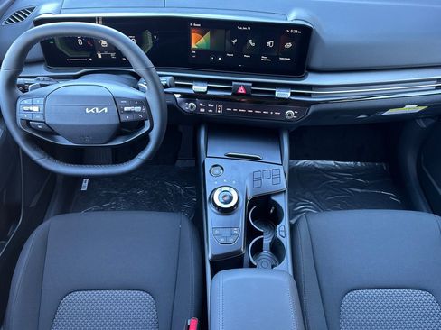 New 2026 Kia Sportage LX image 13
