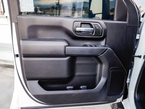 Used 2024 Chevrolet Silverado 2500 Custom w/ Custom Value Package image 23