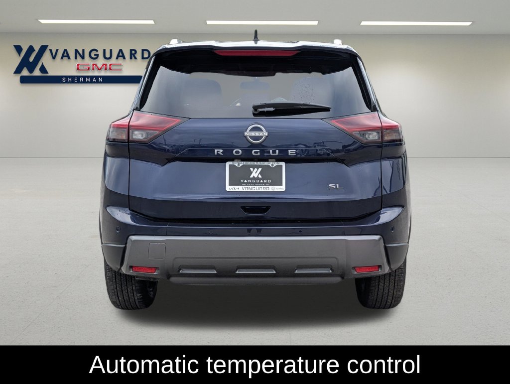 Used 2026 Nissan Rogue SL FWD image 5