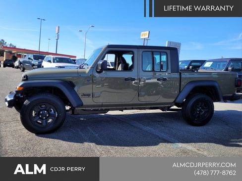 New 2026 Jeep Gladiator Sport AWD/4WD image 3