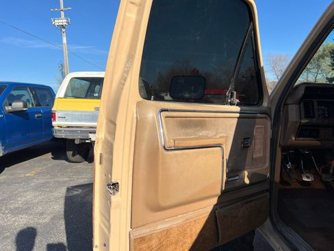 Used 1986 Ford F150 4x4 Regular Cab image 13