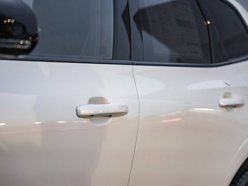 New 2026 Volvo XC60 B5 Ultra w/ Climate Package image 16