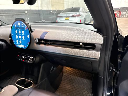 Used 2025 MINI Cooper S FWD image 18