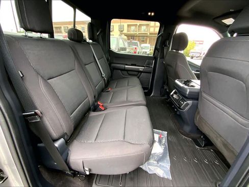 Certified 2021 Ford F150 XLT w/ Equipment Group 302A High image 18