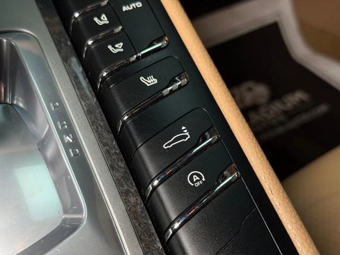 Used 2010 Porsche Panamera S RWD image 35