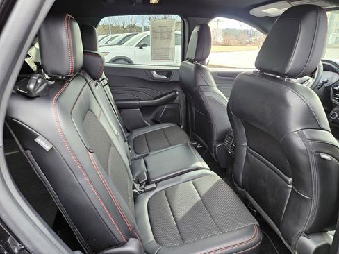 Used 2025 Ford Escape ST-Line image 19
