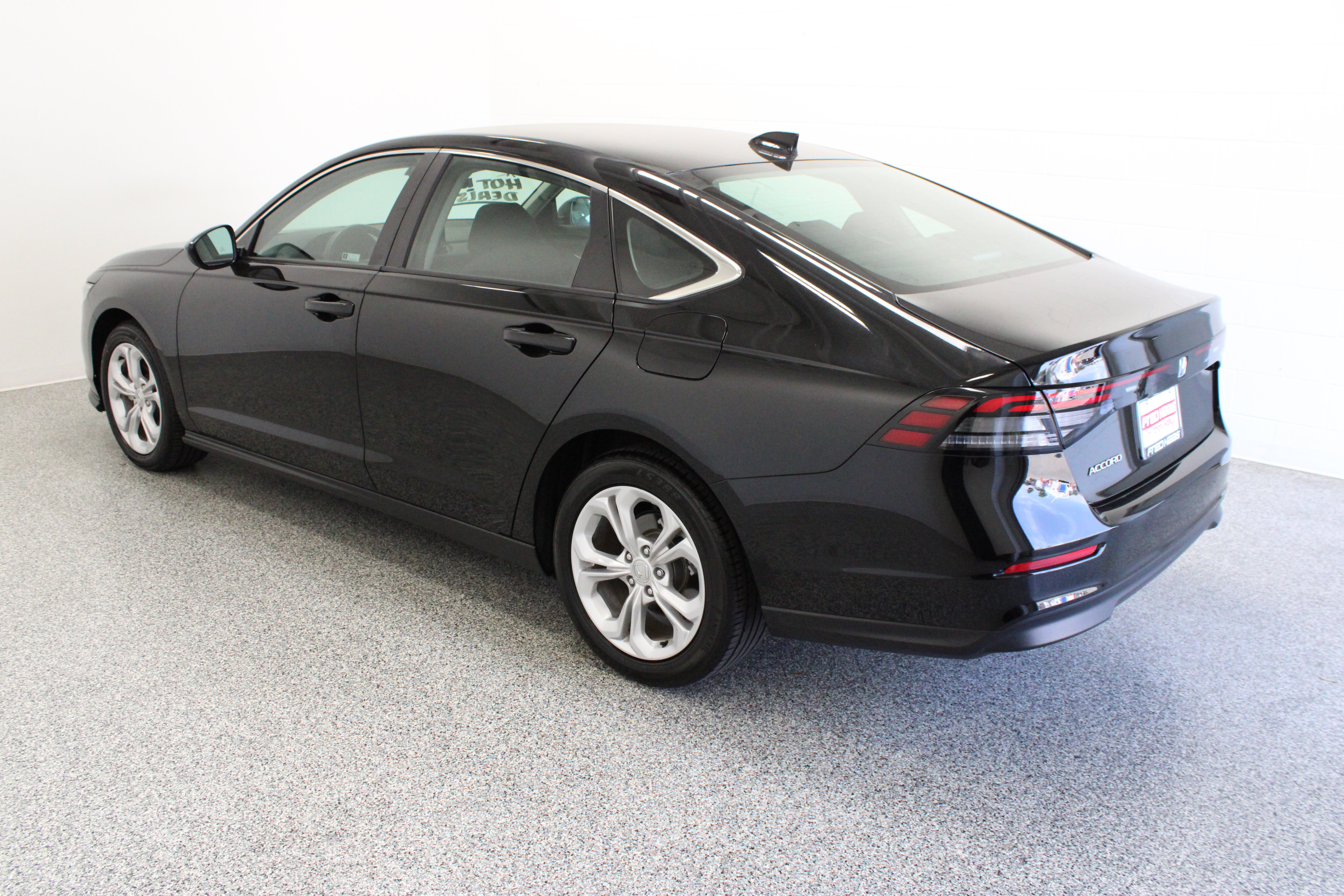 Used 2025 Honda Accord LX image 9