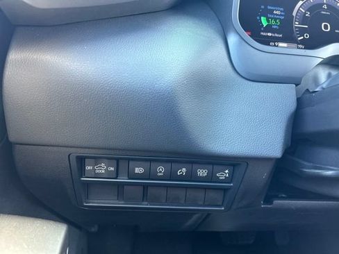 Certified 2025 Toyota Tundra Limited AWD/4WD image 26