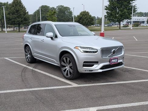 Used 2022 Volvo XC90 T6 Inscription w/ Advanced Package AWD/4WD image 3