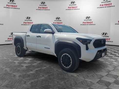Used 2024 Toyota Tacoma TRD Off-Road AWD/4WD image 1