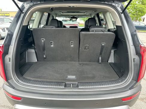 Certified 2022 Kia Telluride S FWD image 23