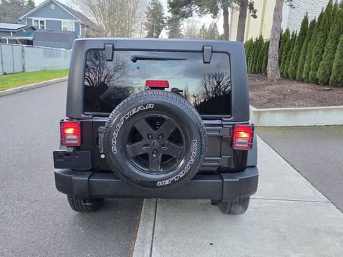 Used 2011 Jeep Wrangler Unlimited Sport AWD/4WD image 6