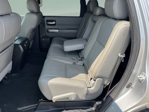 Used 2020 Toyota Sequoia Limited w/ Safety & Convenience Package AWD/4WD image 26