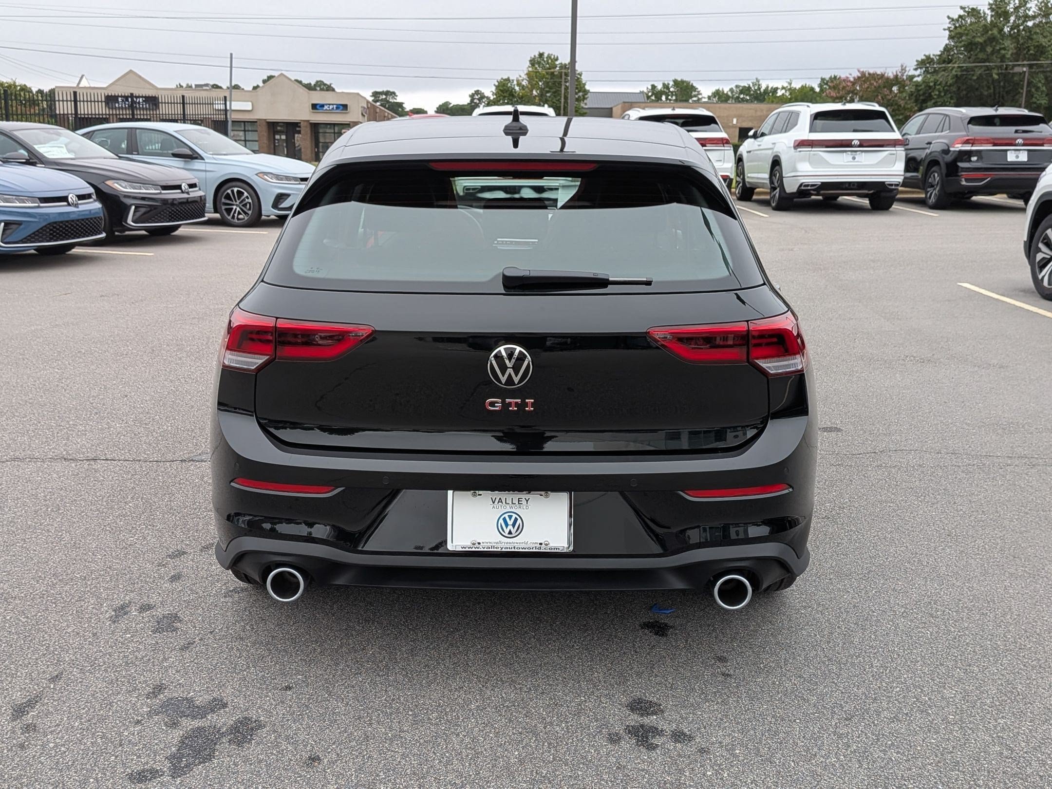 New 2026 Volkswagen GTI SE FWD image 4