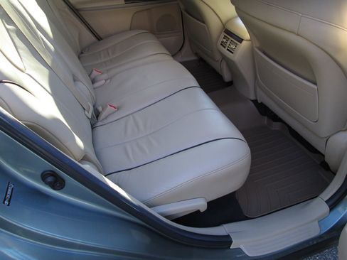 Used 2011 Toyota Venza AWD image 18