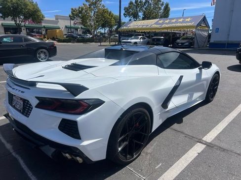 Used 2022 Chevrolet Corvette Stingray Premium Conv w/ Z51 Performance Package RWD image 10