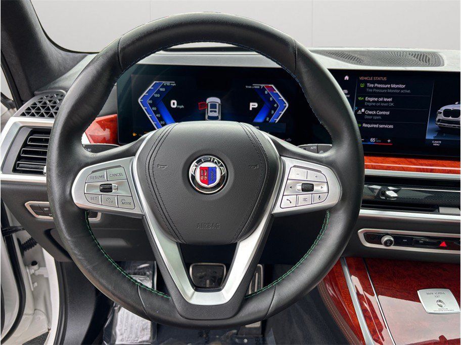 Used 2023 BMW ALPINA XB7 AWD/4WD image 27