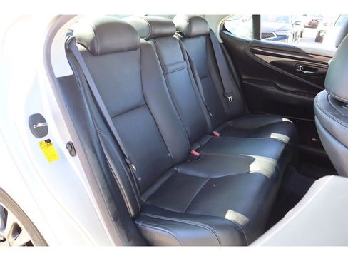 Used 2013 Lexus LS 460 AWD image 14