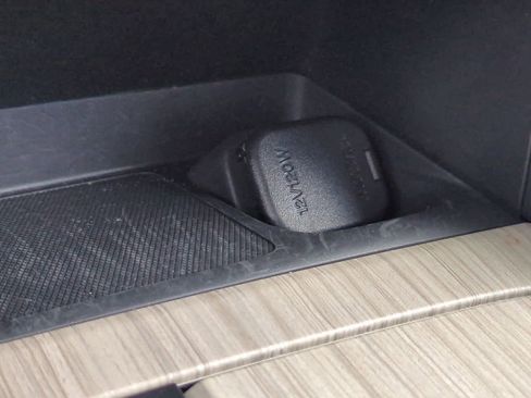 Used 2024 MAZDA CX-90 Plug-In Hybrid w/ Preferred image 31