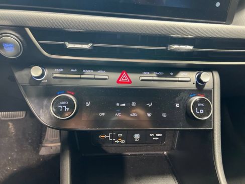 Used 2025 Hyundai Sonata SEL FWD image 26