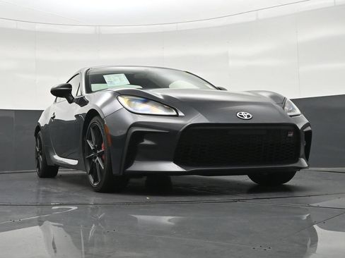 Used 2024 Toyota GR86 w/ Performance Package RWD image 29