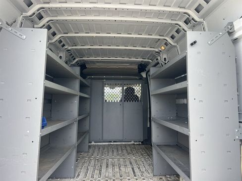 Used 2021 RAM ProMaster 2500 w/ Convenience Group FWD image 9