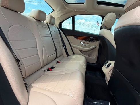 Used 2018 Mercedes-Benz C 300 4MATIC Sedan image 31