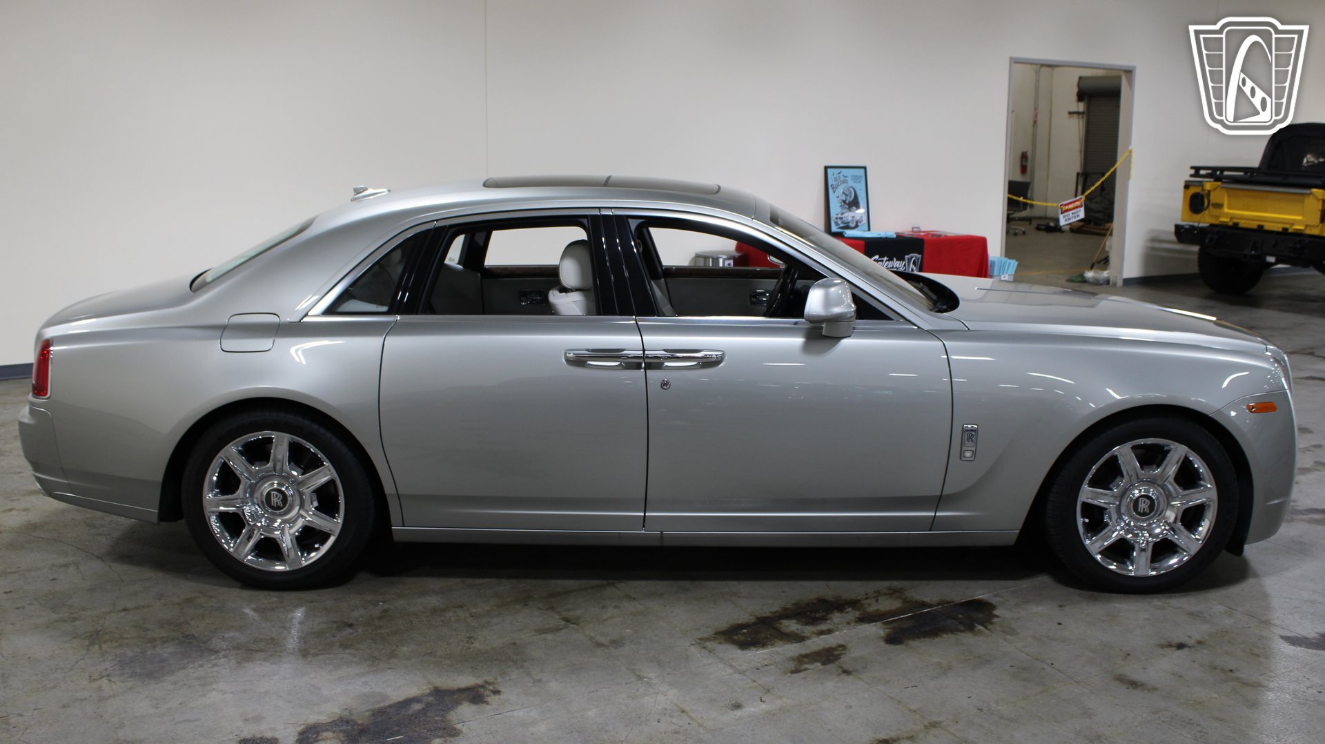 Used 2012 Rolls-Royce Ghost RWD image 35