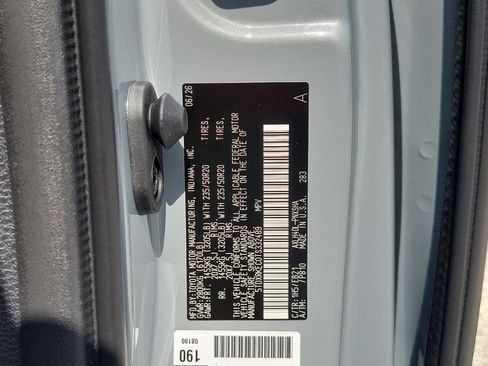 New 2026 Toyota Sienna XSE FWD image 32