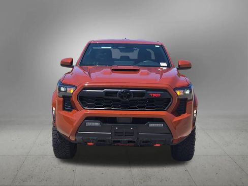 Used 2025 Toyota Tacoma TRD Sport AWD/4WD image 9