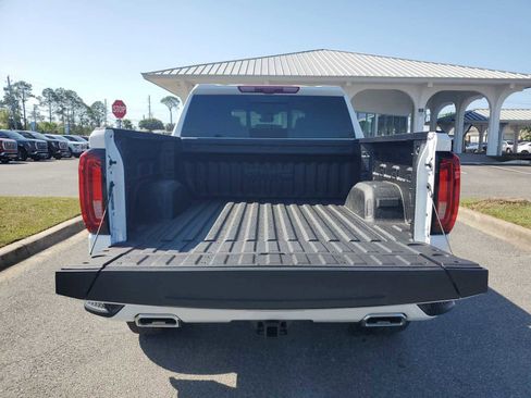 Used 2026 GMC Sierra 1500 AT4 w/ Technology Package AWD/4WD image 5