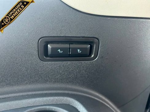 Used 2025 Ford Expedition Max Active RWD image 54