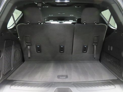 Used 2023 GMC Yukon SLE image 34