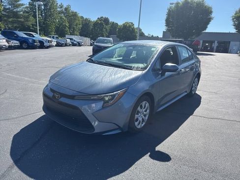Used 2024 Toyota Corolla LE FWD image 9